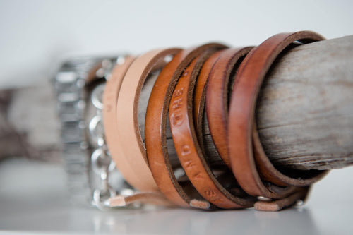 Personalised leather bracelet - Houseofsamdesigns