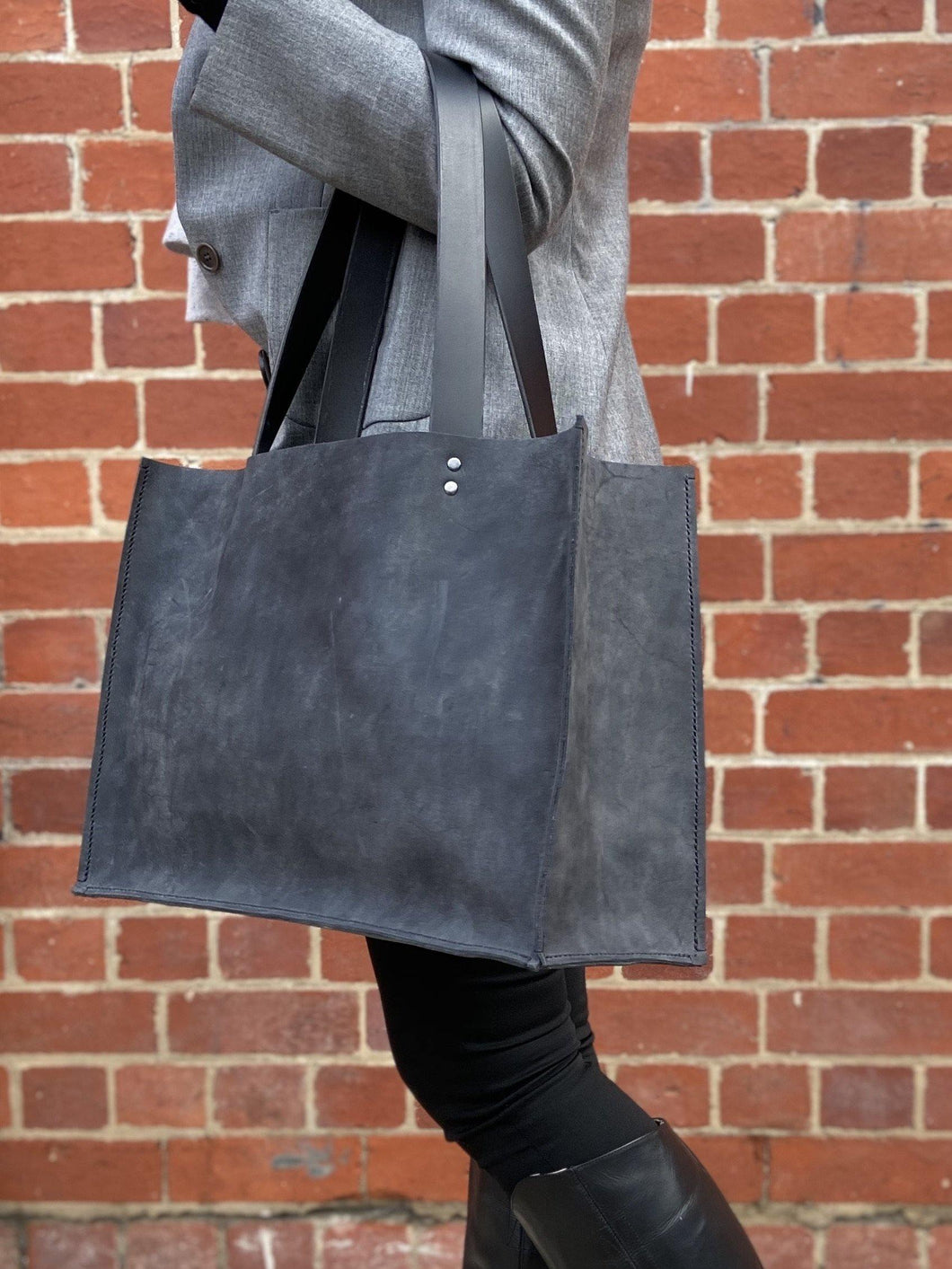 Distressed leather tote - Houseofsamdesigns